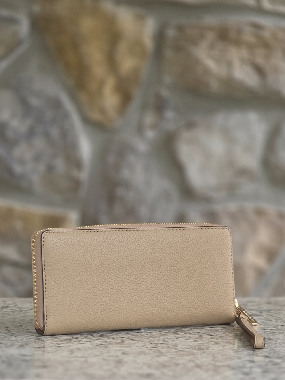 Michael Kors Jet Set Large Tan Continental Wristlet Wallet - Picture 2 of 6